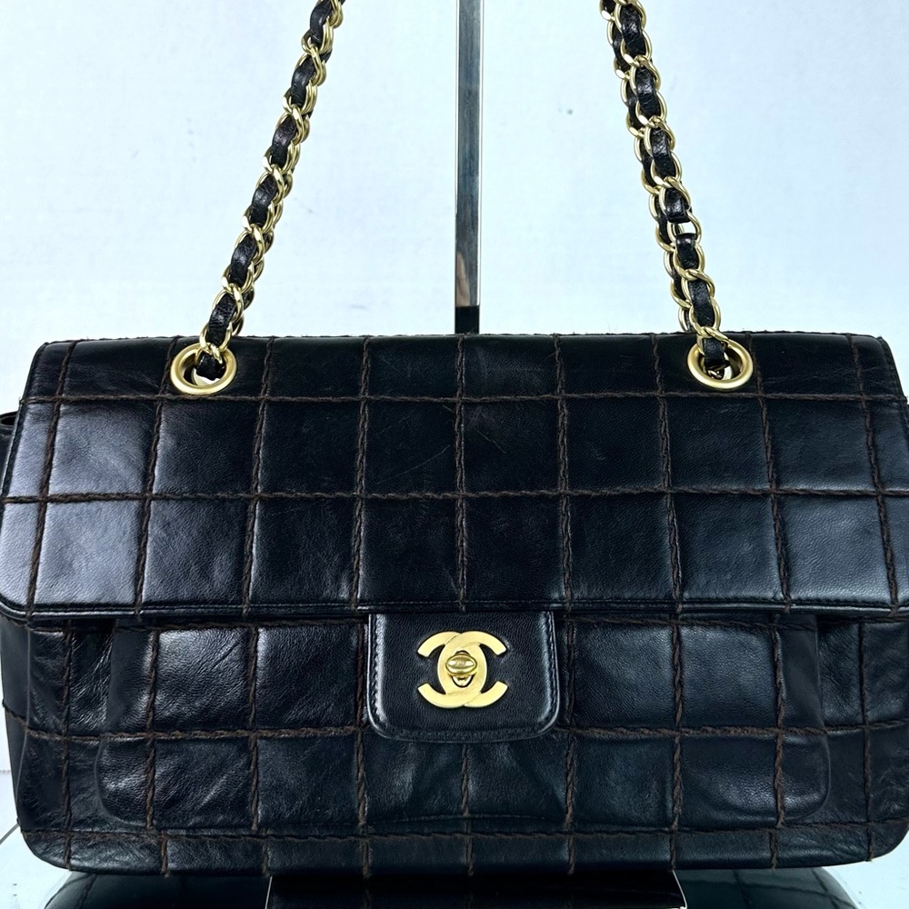CHANEL CC Single Flap Chocolate Bar Logo Lambskin Chain Bag